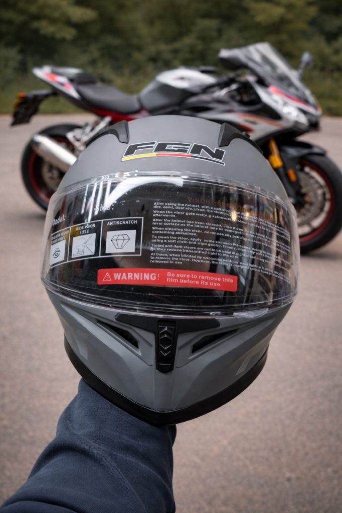 Moto kaciga